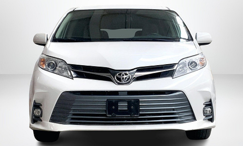 Toyota Sienna 2020...