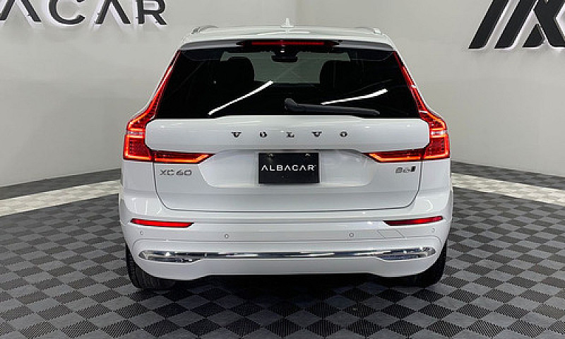 Volvo Xc60 2022...