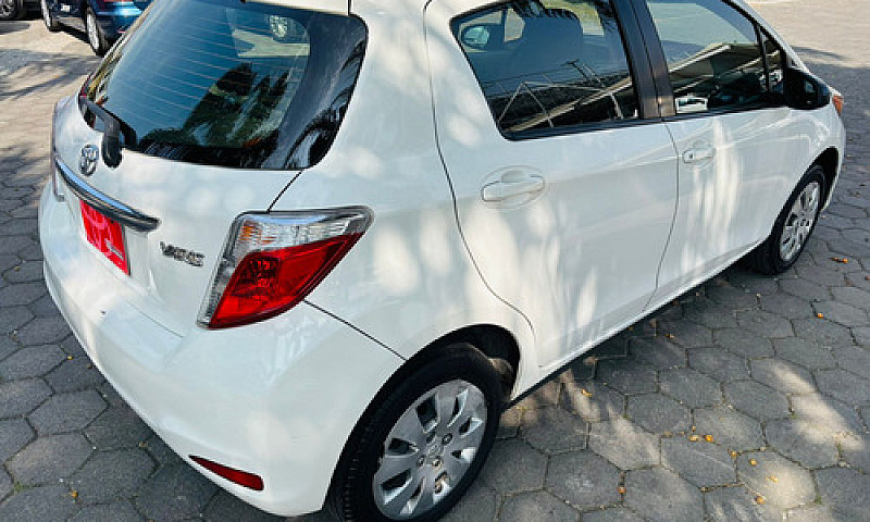 Toyota Yaris 2014...