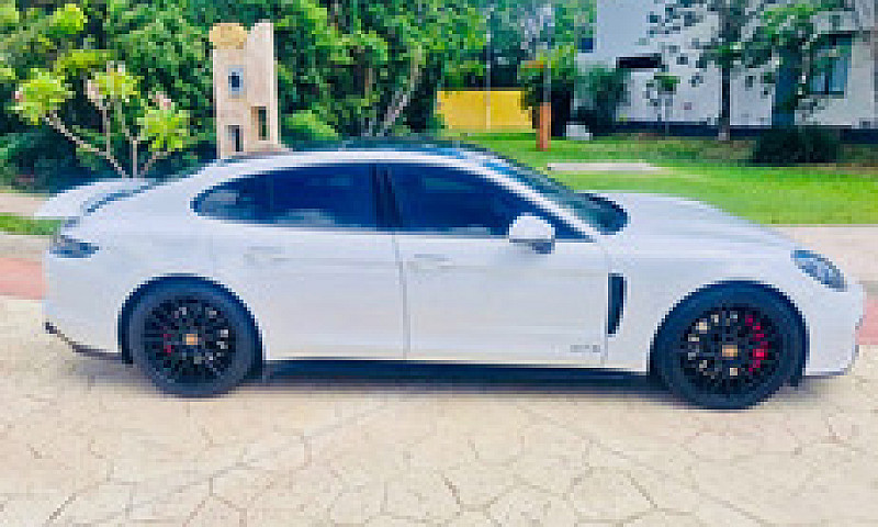 Porsche Panamera 3.0...