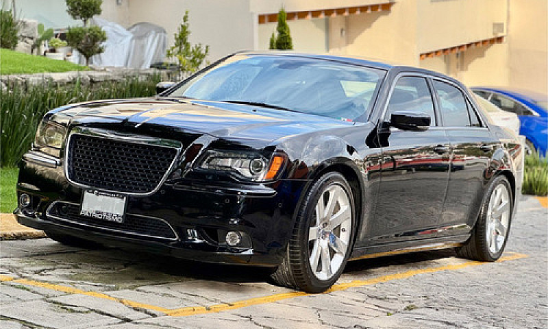 Chrysler 300 6.4 Srt...