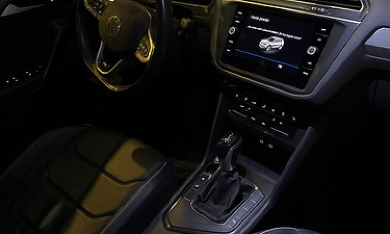 Volkswagen Tiguan 1....