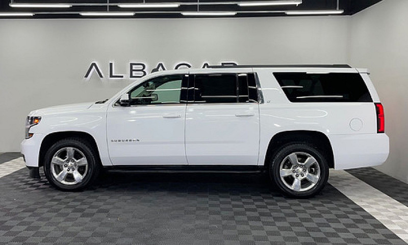 Chevrolet Suburban 2...