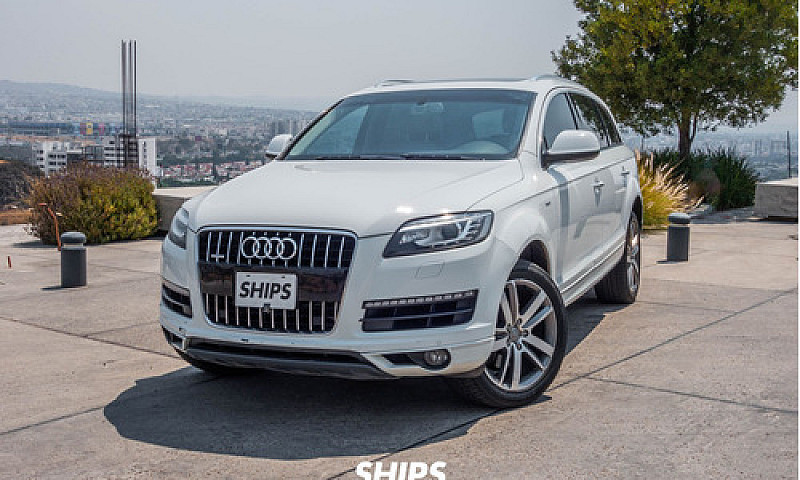 Audi Q7 2015...