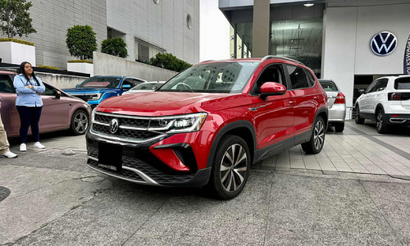 Volkswagen Taos High...