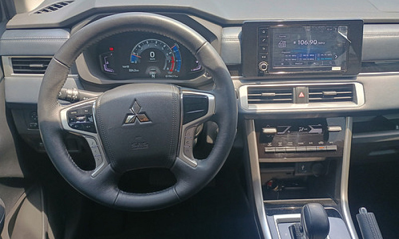 Mitsubishi Xpander 1...