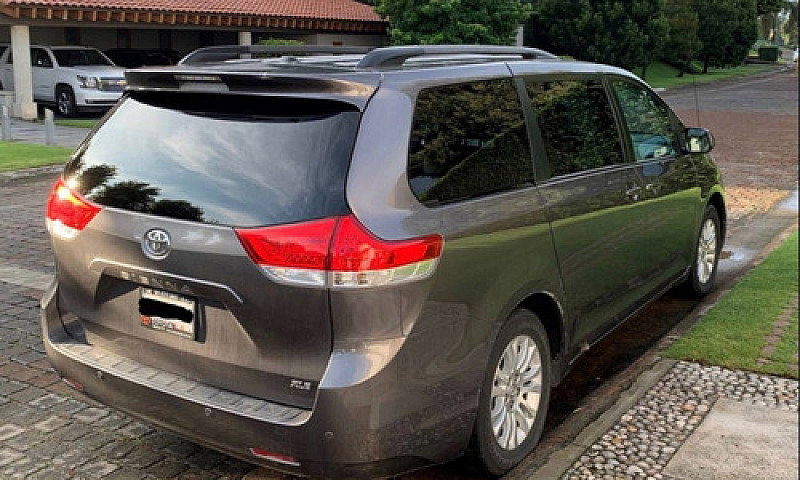 Toyota Sienna 3.5 Xl...