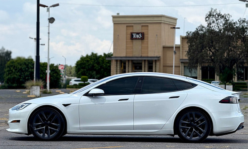Tesla Model S Plaid...