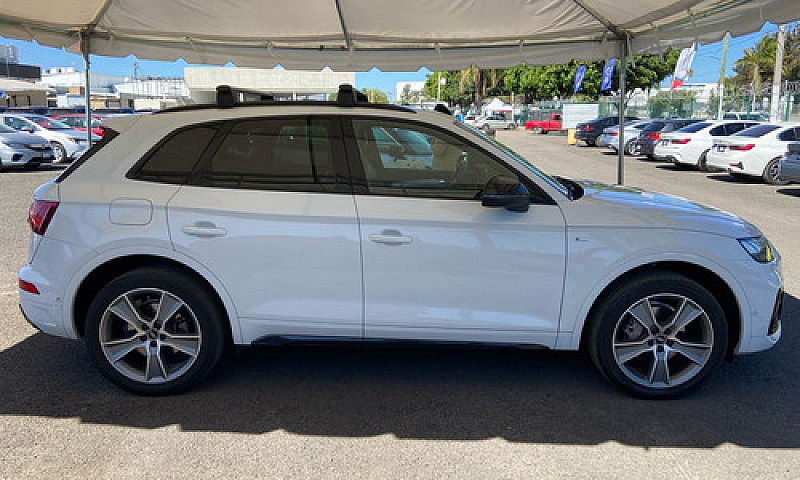 Audi Q5 2021...