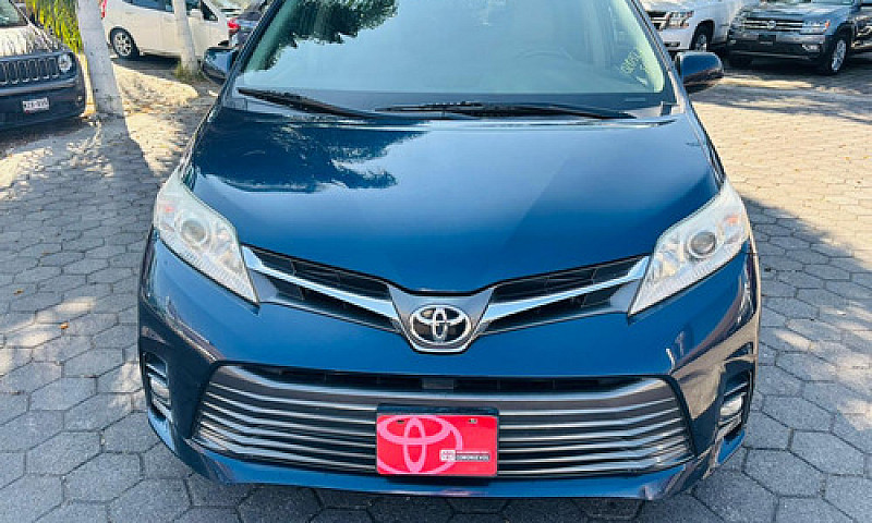 Toyota Sienna 2019...