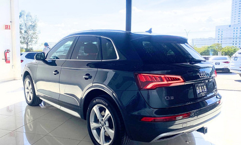 Audi Q5 2019...