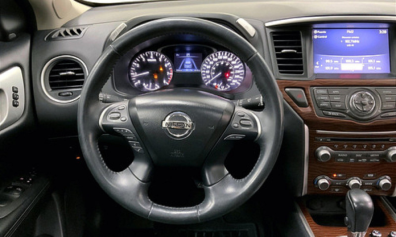 Nissan Pathfinder 20...