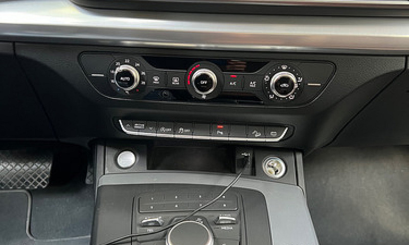 Audi Q5 2.0 L 45 Tfs...