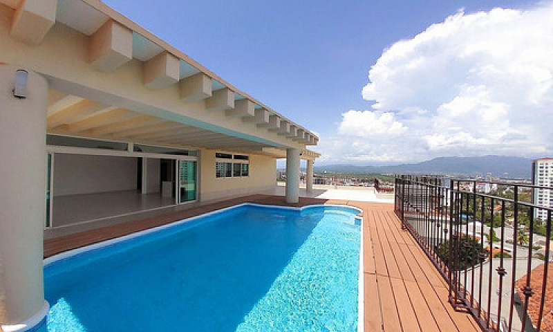 Hermoso Penthouse Co...