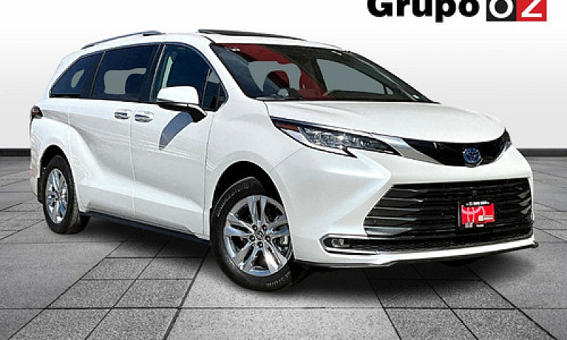 Toyota  Sienna  2024...