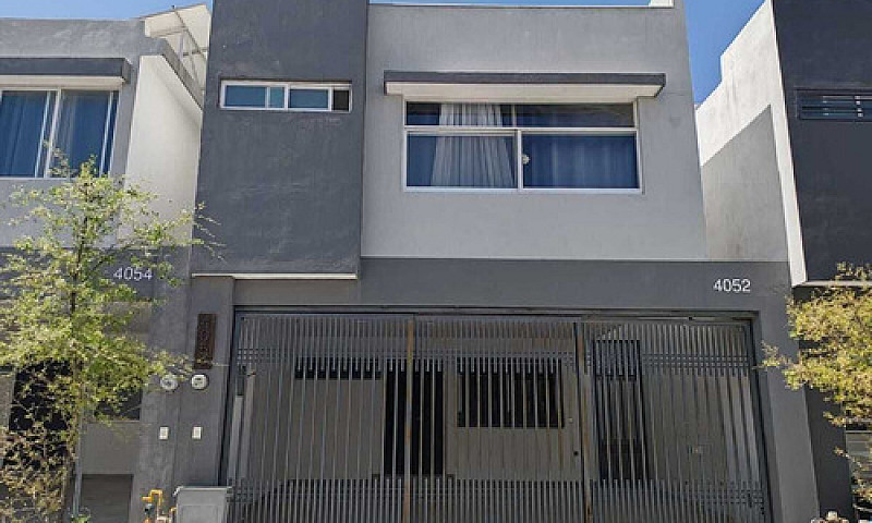Casa En Venta Equipa...