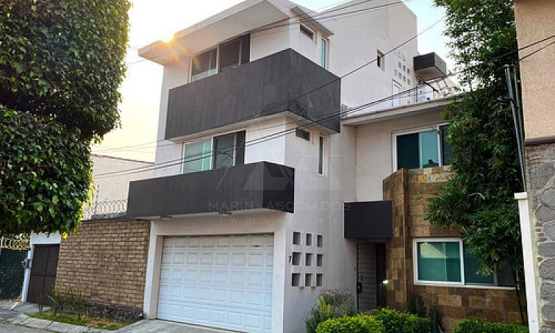 Casa En Venta En Fra...