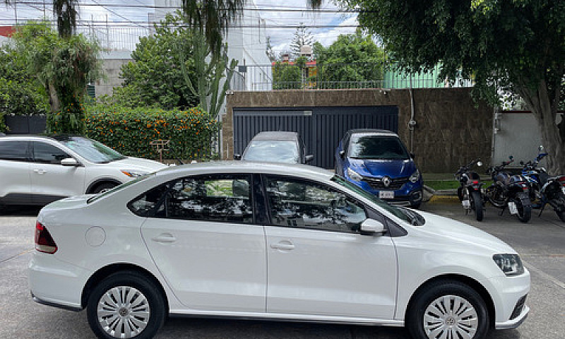 Volkswagen Vento 1.6...