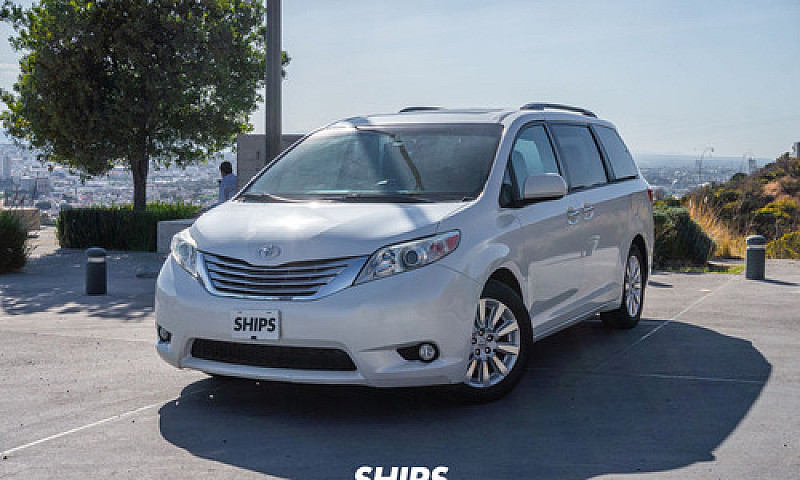 Toyota Sienna 2016...