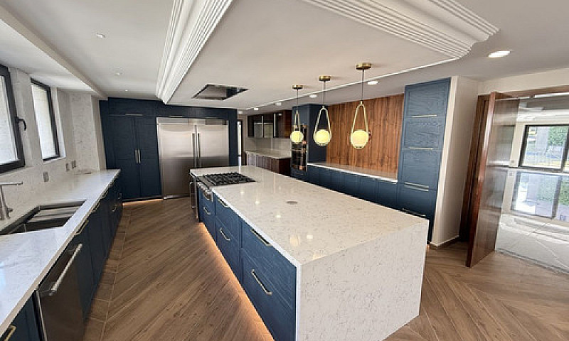 Casa En Venta A Estr...