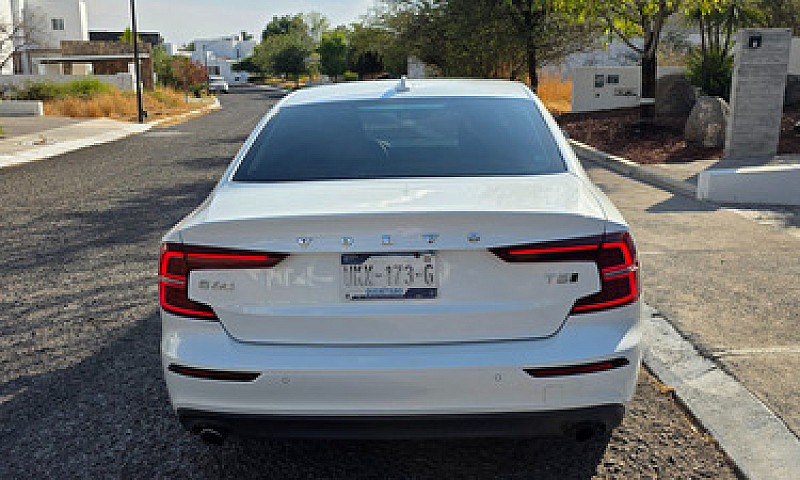 Volvo S60 2.0 T5 Dyn...