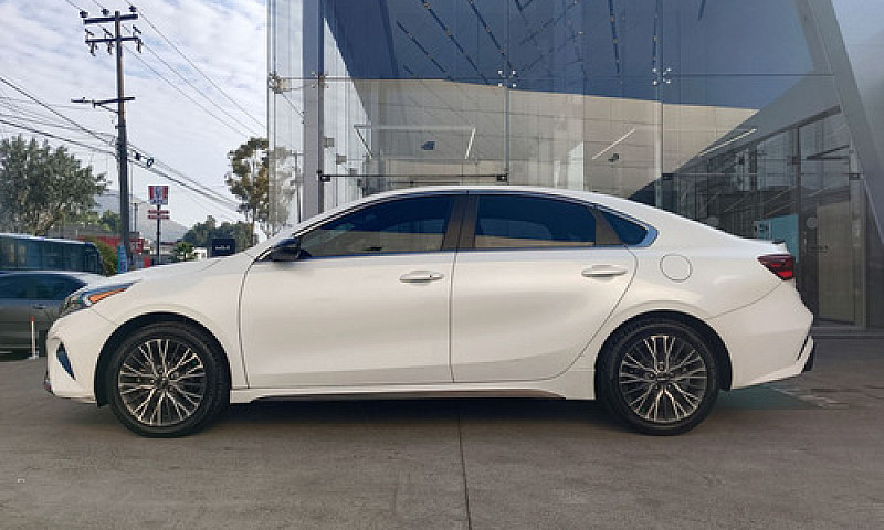 Kia Forte 2023...