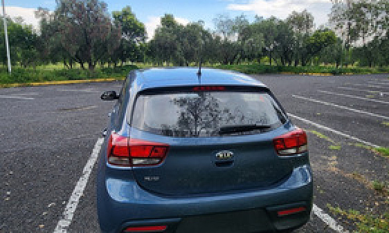 Kia Rio 1.6 Ex Hatch...