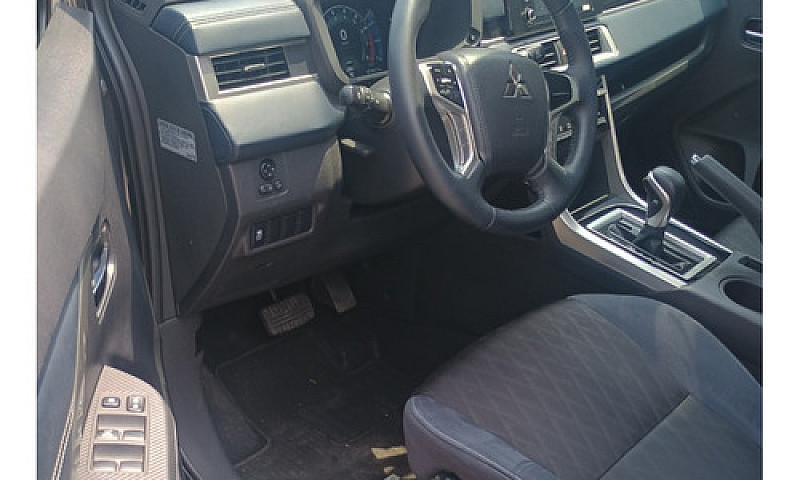 Mitsubishi Xpander 1...