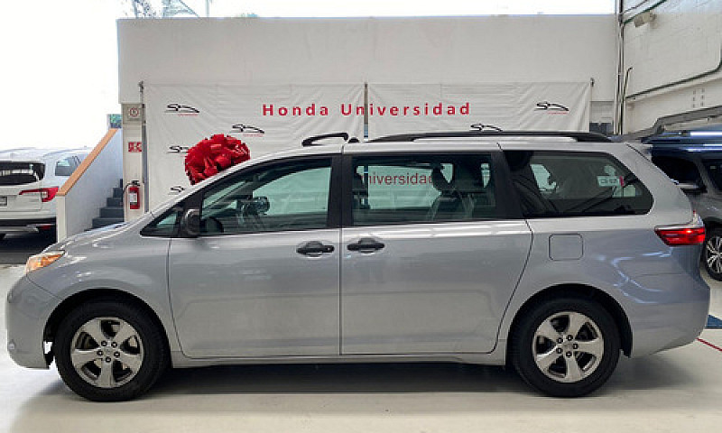 Toyota Sienna 2015 S...