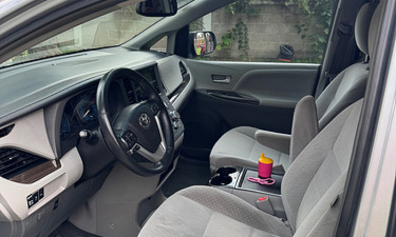 Toyota Sienna 3.5 Xl...