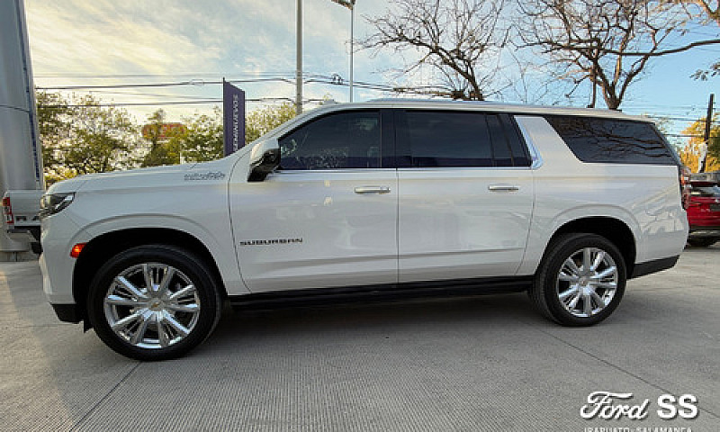 Chevrolet Suburban 2...