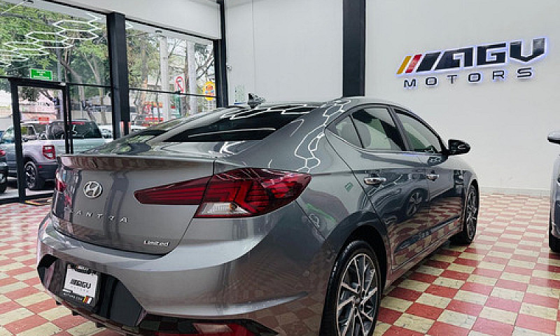 Hyundai Elantra 2.0 ...