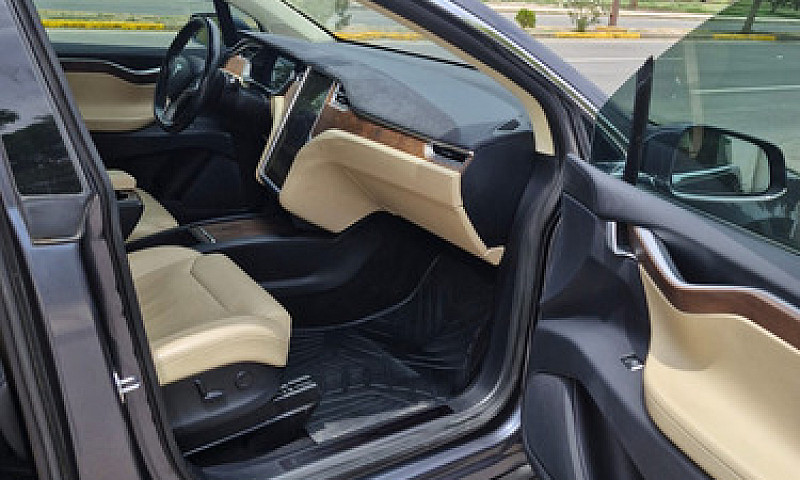 2017 Tesla Modelo X ...