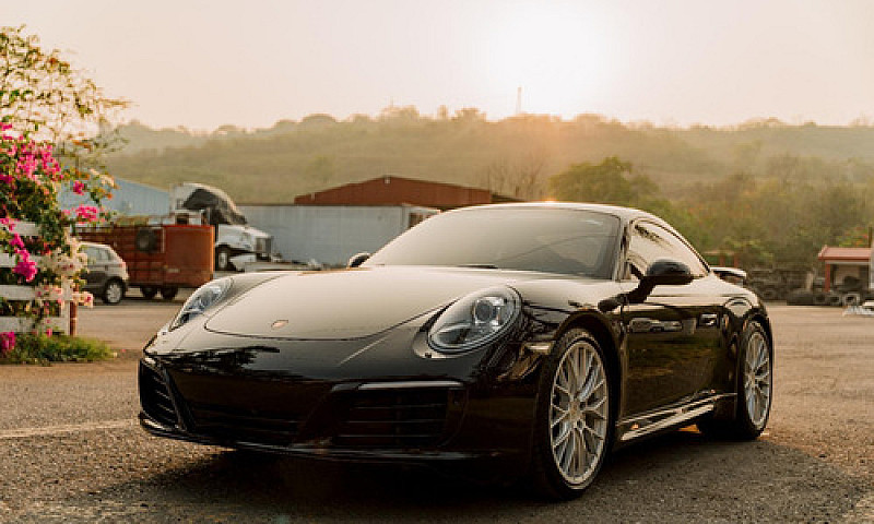 Porsche 911 3.0 Carr...