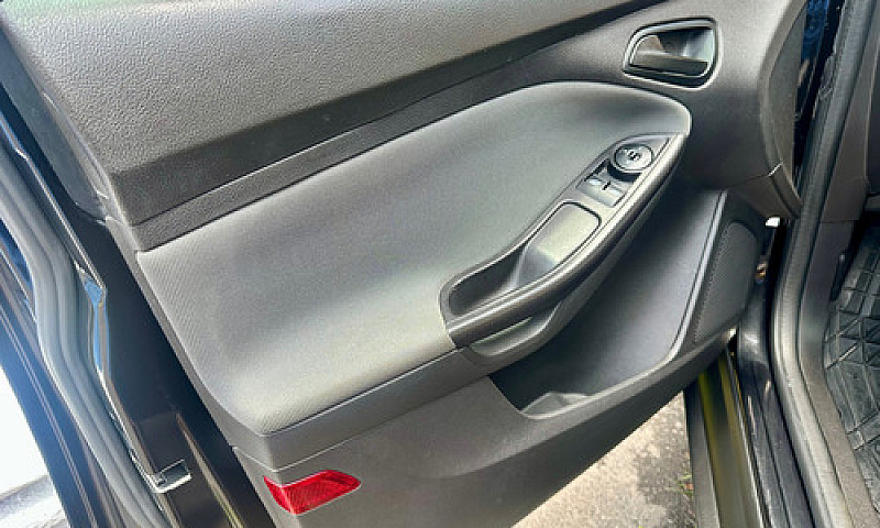 Ford Focus 2.0 S 5Ve...
