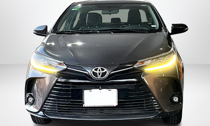 Toyota Yaris 2021...