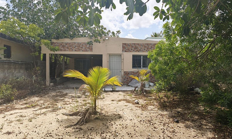 Venta De Casa A 140 ...