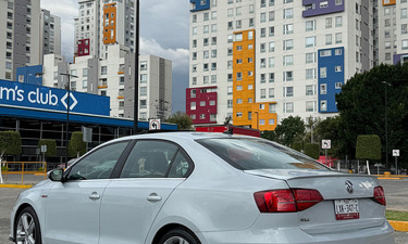 Volkswagen Jetta 2.0...