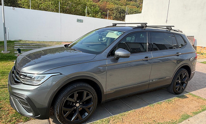 Volkswagen Tiguan 1....