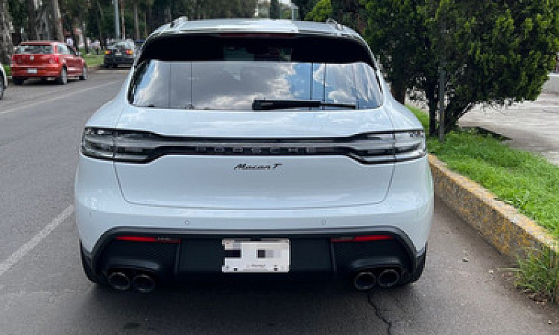 Porsche Macan T...