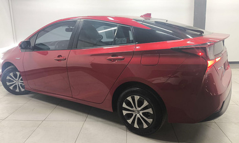 Toyota Prius 2021...