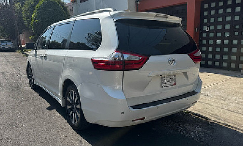 Toyota Sienna 3.5 Xl...