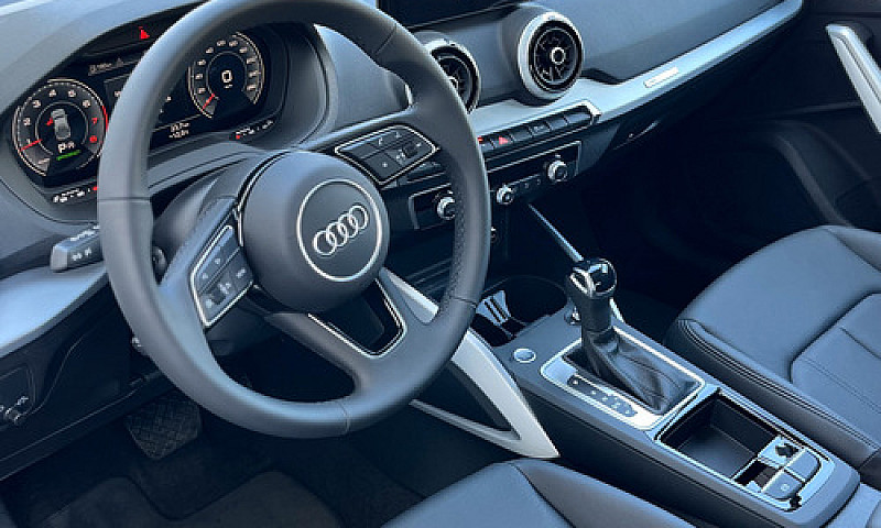 Audi Q2 Select Demo ...