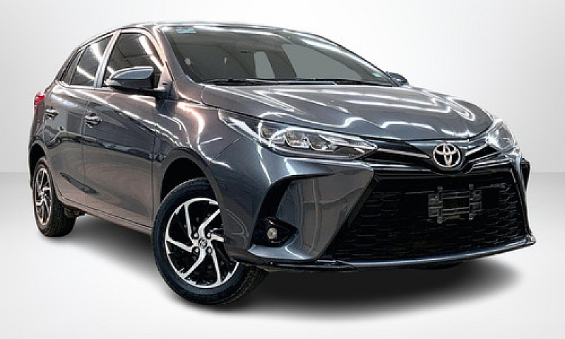 Toyota Yaris 2021...