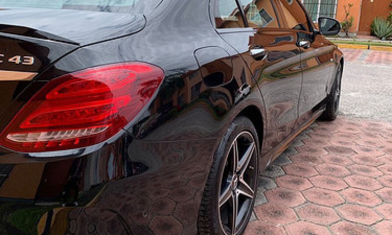 Mercedes Benz Amg C4...