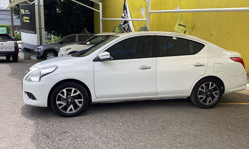 Nissan Versa 2017...