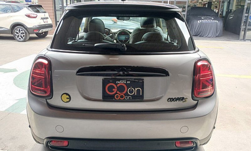 Mini Cooper 2024...