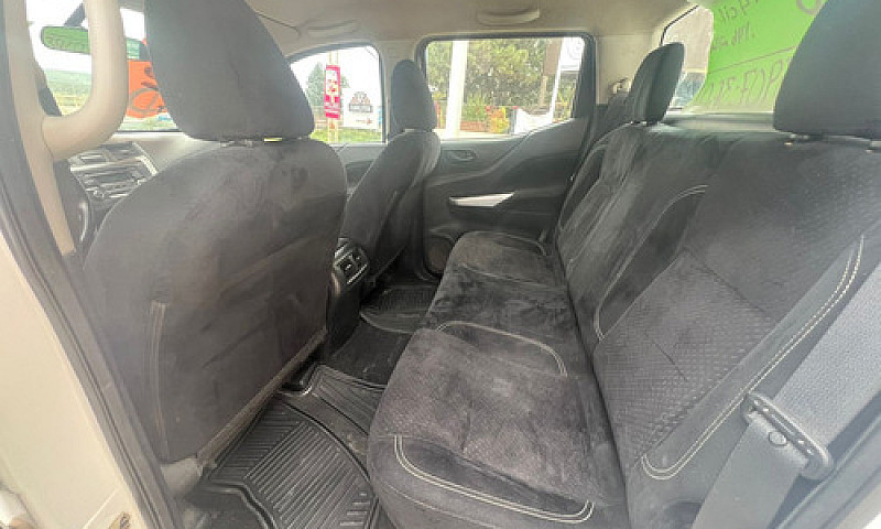Nissan Np 300 Se 2.5...