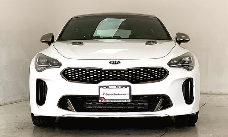 Kia Stinger 2018...