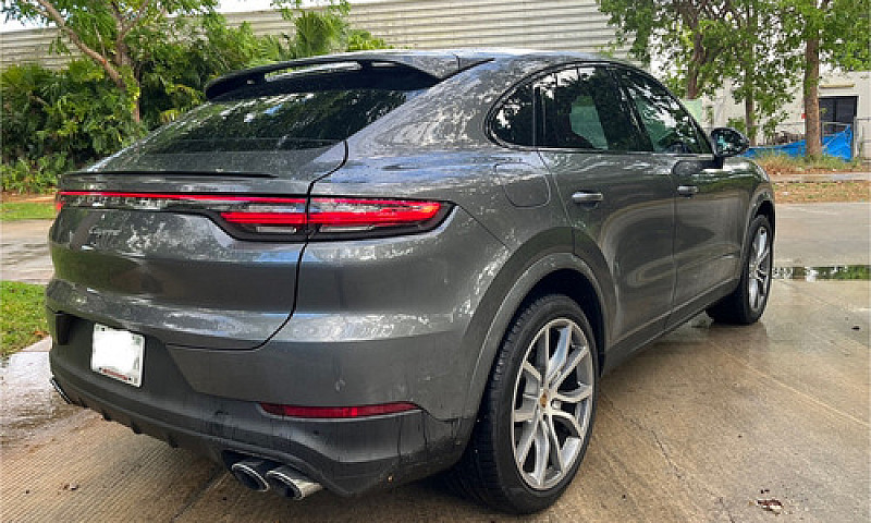 Porsche Cayenne Coup...